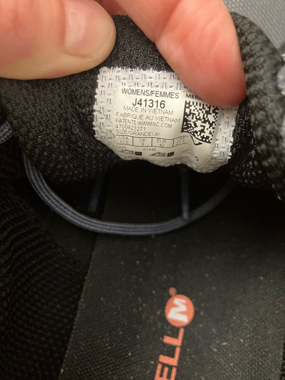 Merrell Black and Gray Women's Hiking Sneakers - Picture 6 of 6